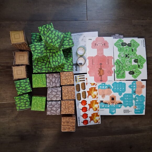 Minecraft Overworld Kit - Deluxe Pack - Paper Craft - Picture 10 of 13